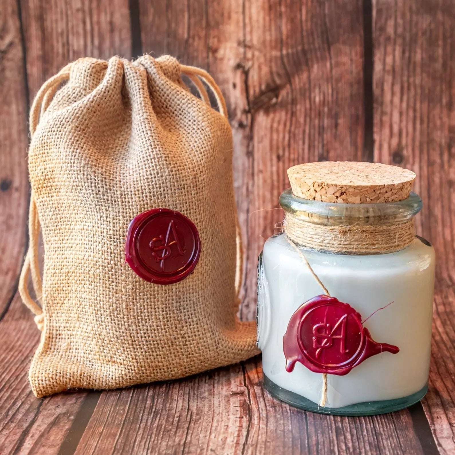 Bougie artisanale, naturelle et vegan, pivoine et oud.