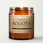 Bougie parfumée artisanale et naturelle à la cire de tournesol et d'olive, mèche en coton, senteur goyave, orchidée blanche et fruit de la passion.