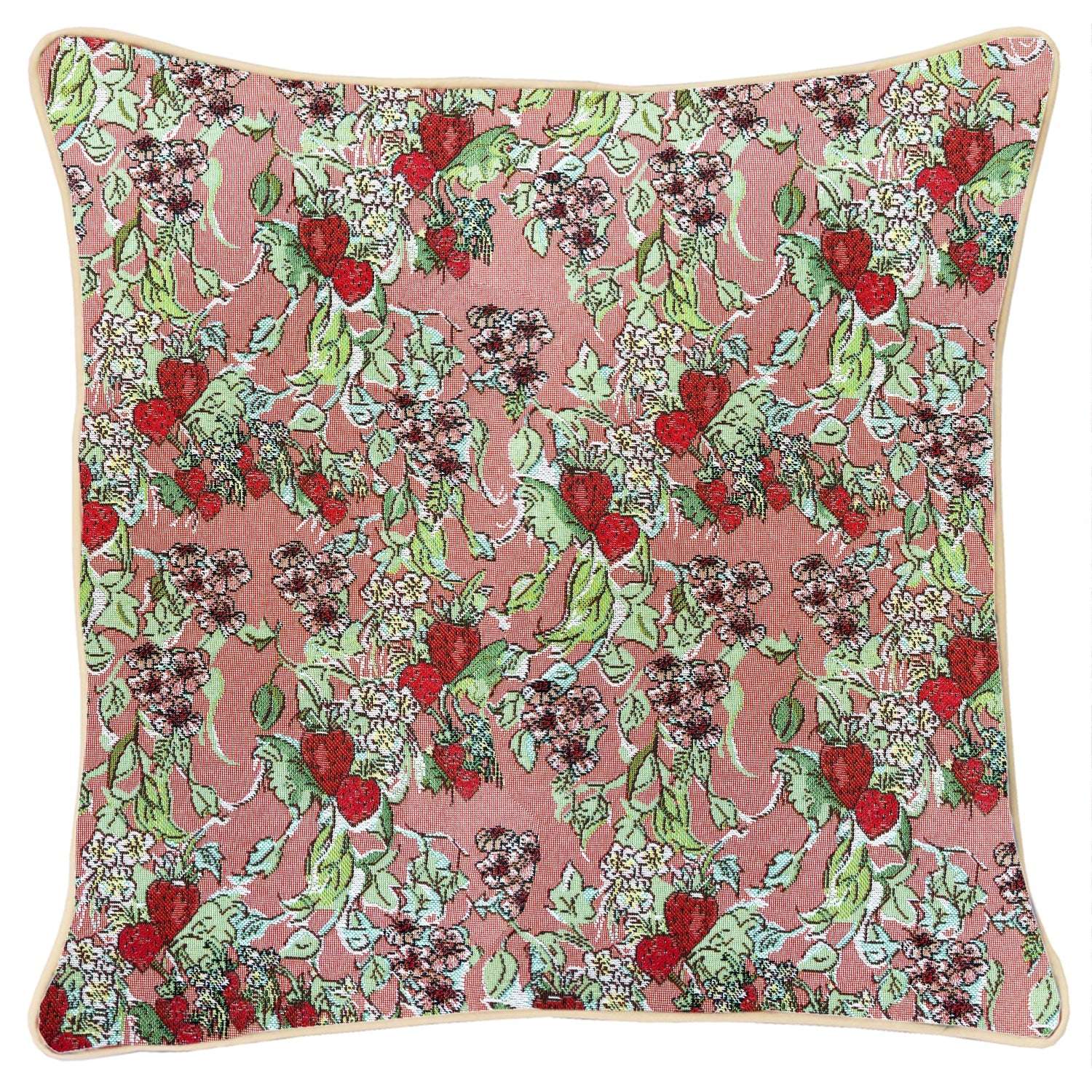 Housse de coussin en tapisserie illustration fraises des bois par l'artiste anglaise Claire Louise.