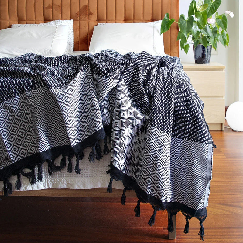 Plaid artisanal 100% coton noir et blanc 200x240cm.