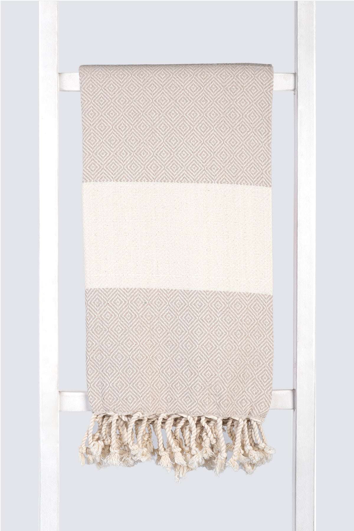 Serviette turque artisanale en coton, Peshtemal motif diamant beige.