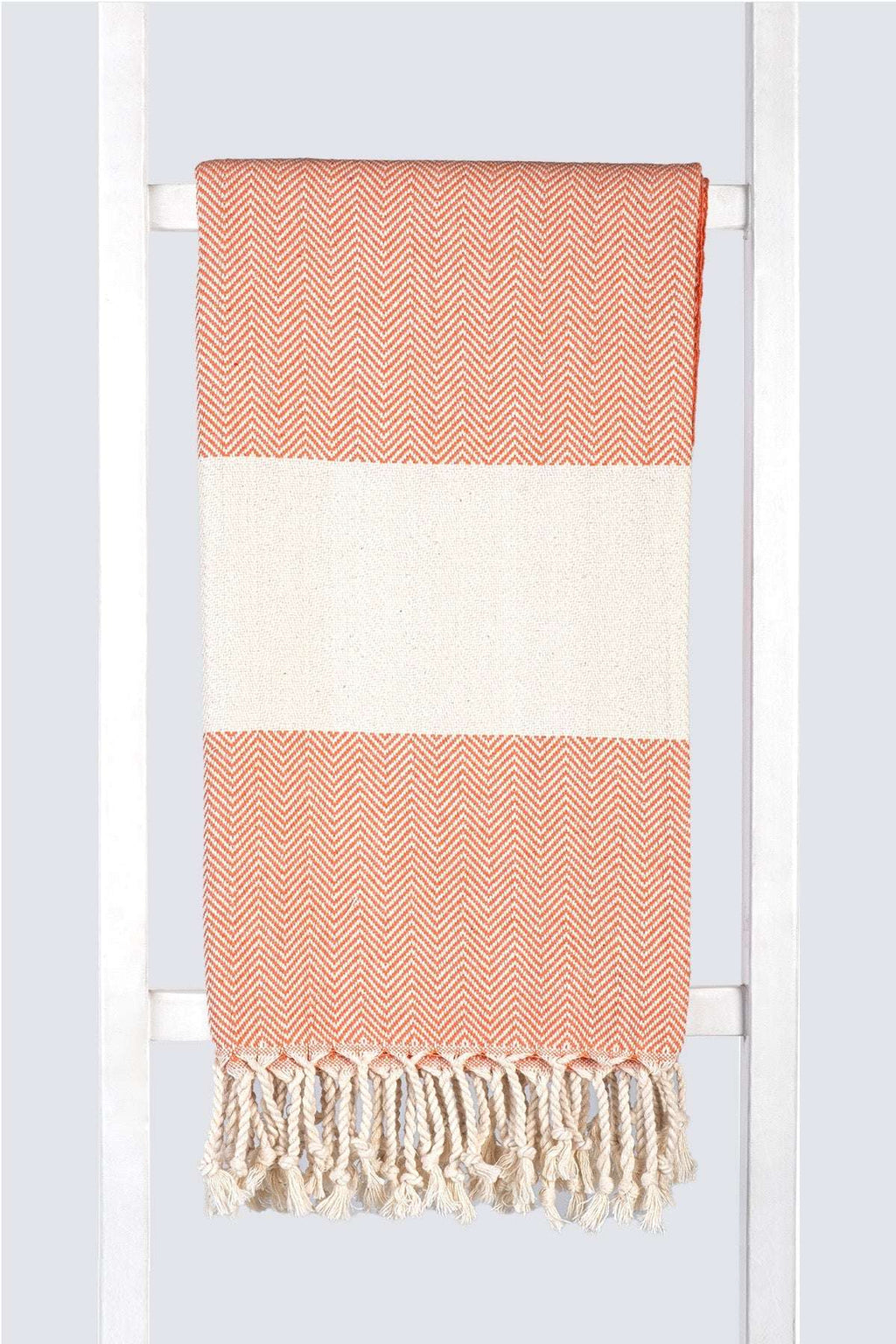 Serviette turque de hammam artisanale, Peshtemal 100% coton motif chevrons orange.