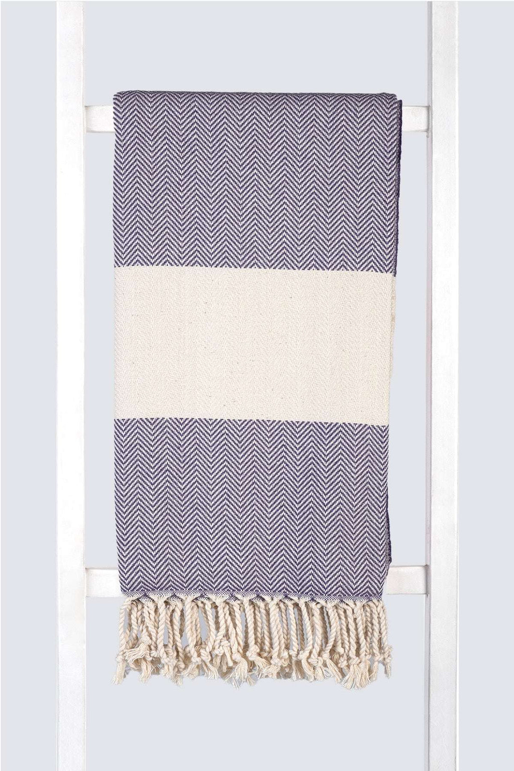 Serviette turque de hammam artisanale, Peshtemal 100% coton motif chevrons couleur pétrole.