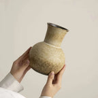 Vase de style japonais minimaliste en céramique.